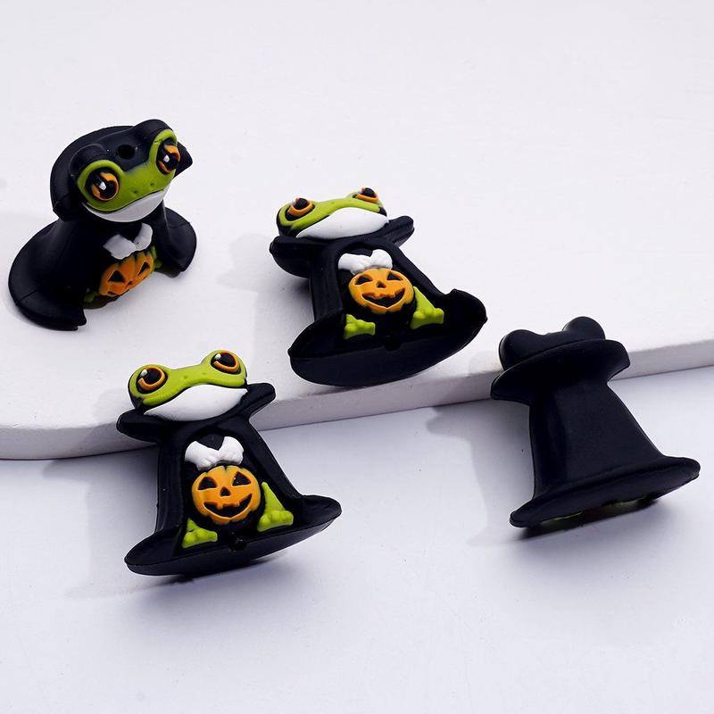 3D Cute Frog with Black Cloak Holds Scary Film Mask Figure Punpkin Halloween Silicone Focal Beads