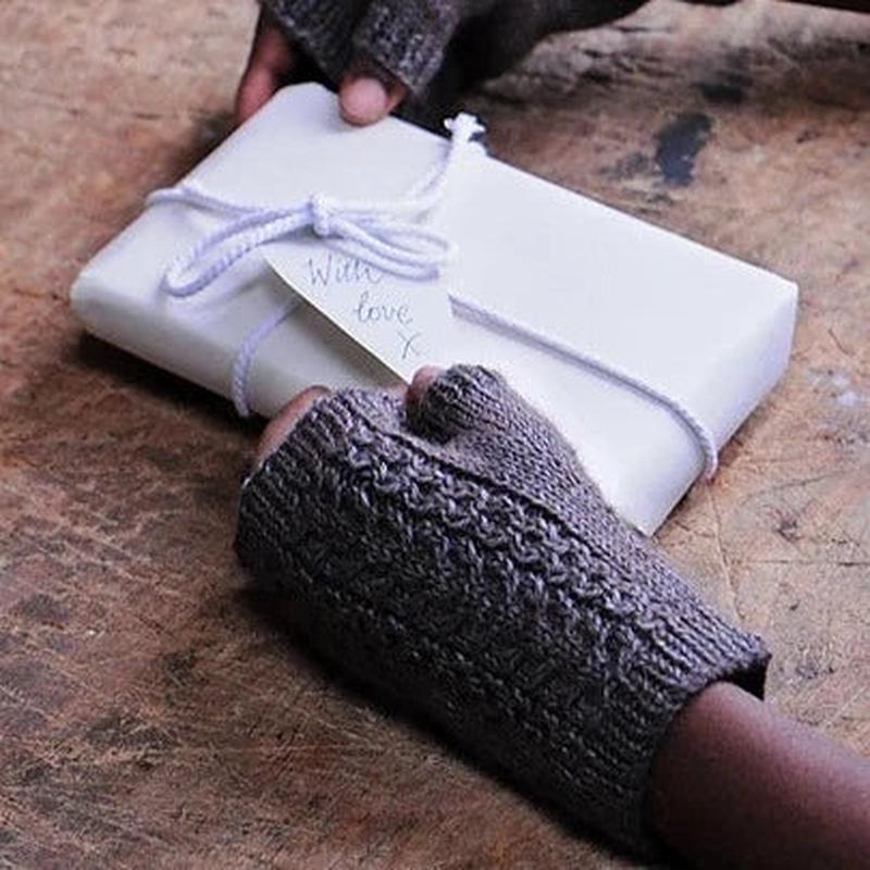 Cable Wristwarmers Kit (Road to China Light)