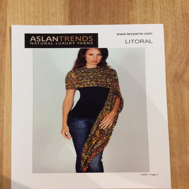Aslan Scarf Litoral Leaflet Pattern 51